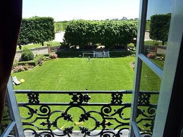garden view from bedroom at Oliver's (SJB)